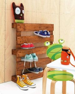 Staggering shoe storage ideas entryway #shoestorageideas #shoerack #shoeorganizer Staggering shoe shelves for closet #shoestorageideas #shoerack #shoeorganizer