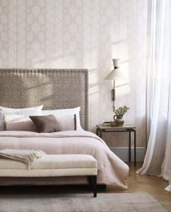 Staggering window treatments #bedroomcurtainideas #bedroomcurtaindrapes #windowtreatment Staggering brown bedroom curtain ideas #bedroomcurtainideas #bedroomcurtaindrapes #windowtreatment